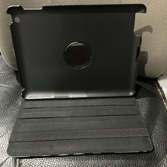 iPad 2 Second Generation Case - Picture 5 of 6